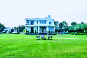 Casa Bonita Sohna Farm House